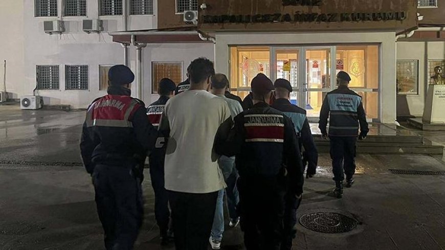 Aydın'da 8 kaçak göçmen ile otel sahibi ve çalışanı tutuklandı
