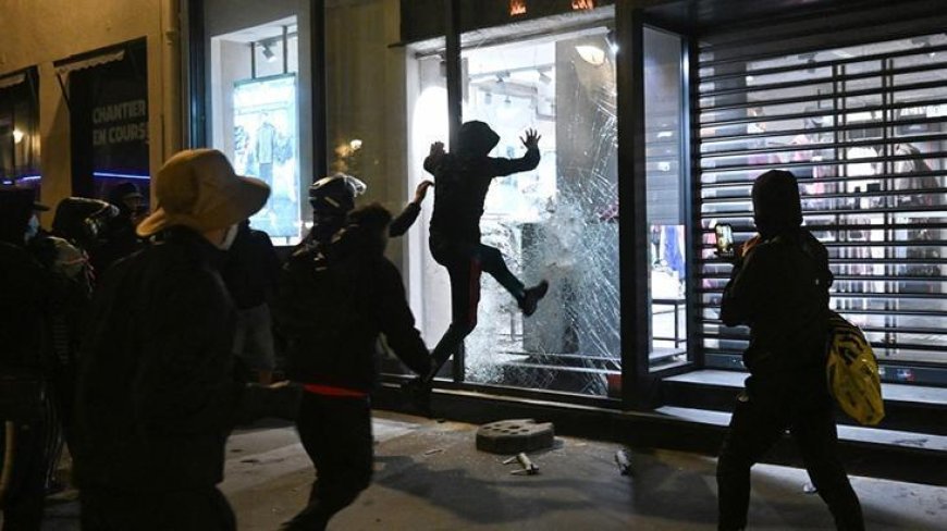 Marsilya’da gece yarısından sonra toplanmalar ve protestolar yasaklandı