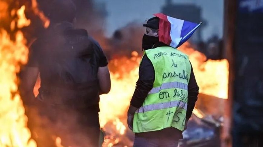 Fransa'yı saran yağma ve şiddet dalgası! Hükümet düğmeye bastı; sokağa çıkma yasağı ilan edildi