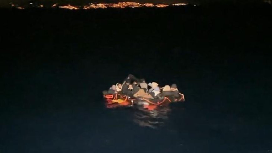 Bodrum açıklarında Yunanistan tarafından geri itilen 36 kaçak göçmen kurtarıldı