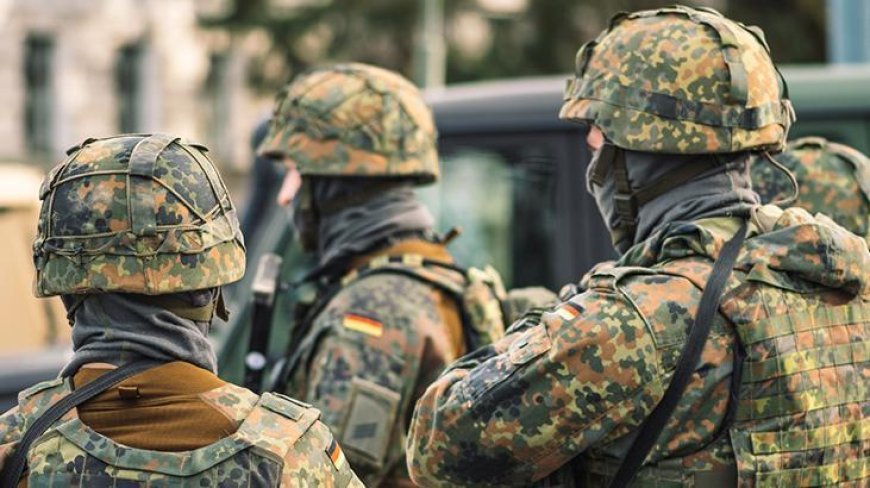 Ülkede askerlik çağına gelen erkeklere aynı form geldi! Yanıt vermeyene ceza