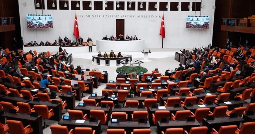 Ahmet Eşref Fakıbaba istifa etti, TBMM'deki sandalye dağılımı değişti