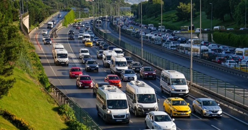 İstanbul'da yolculuk maliyeti arttı. Özel araçla işe gidip gelme maliyeti aylık yaklaşık 15 bin lira