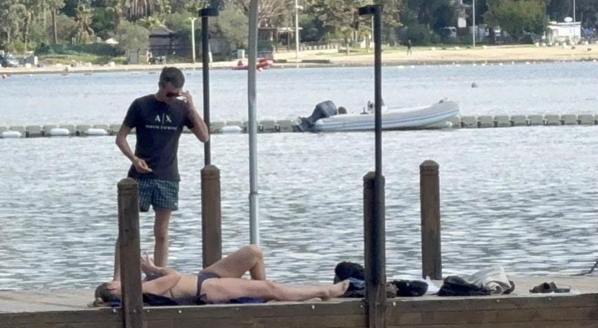 Dün sel vardı, bugün denize girdiler! Kentten şaşırtan görüntüler