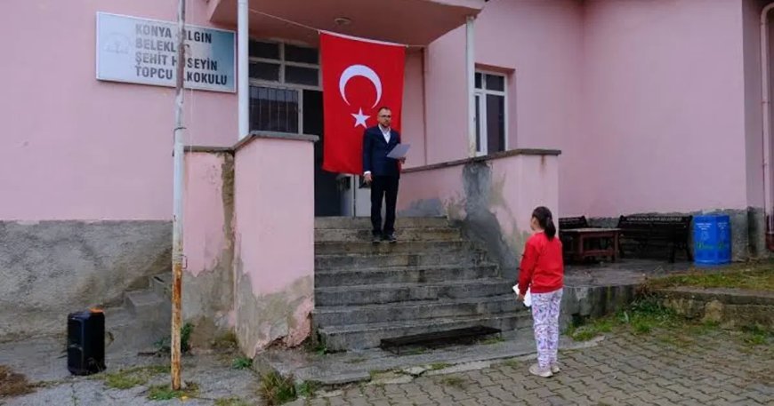 Tek öğrencisi olan okulda tören: "İşte Cumhuriyet tam olarak budur"