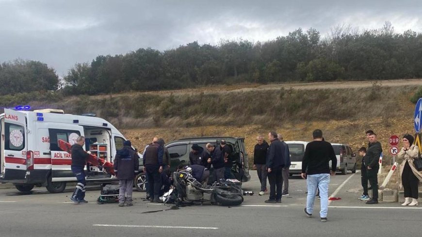 Hafif ticari araçla motosiklet çarpıştı; 2 yaralı