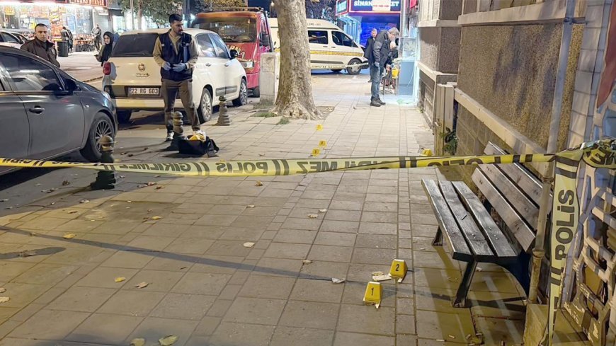 Kaldırımda yürürken motosiktetten açılan ateşle yaralandı